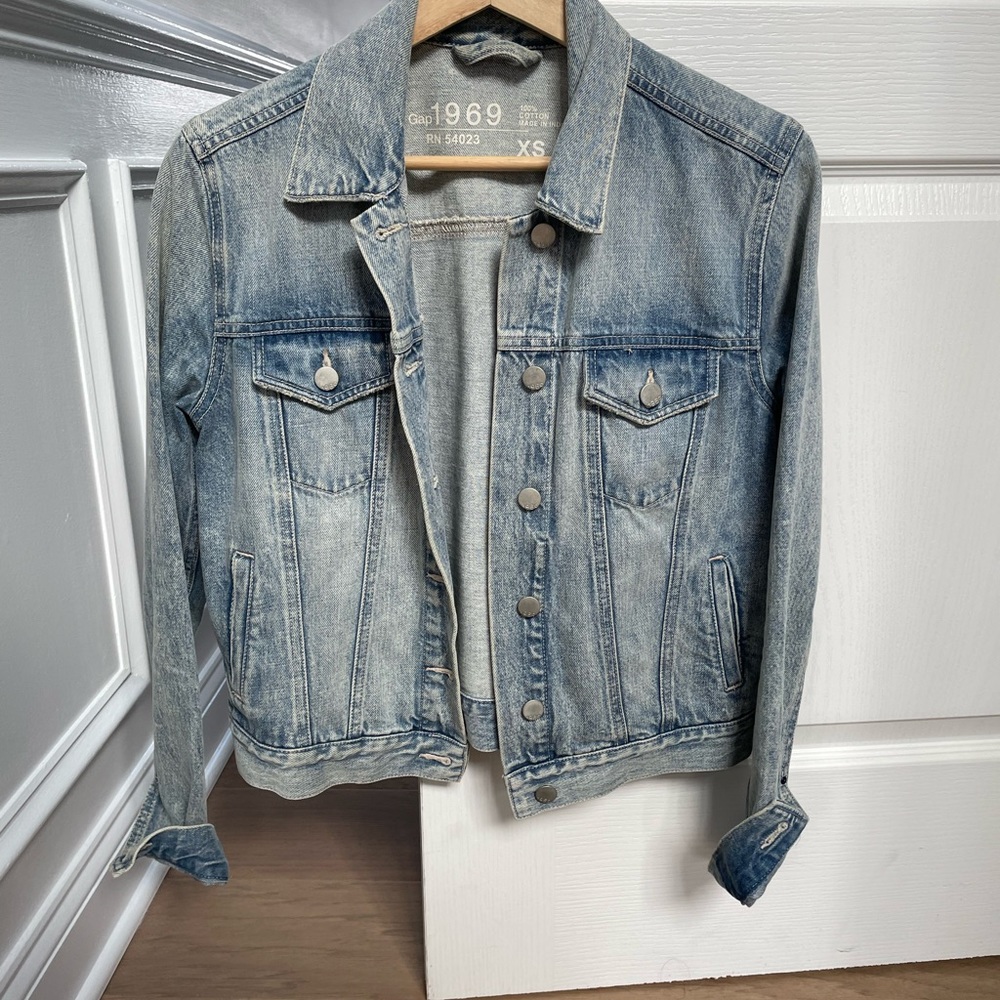 Gap denim jacket xs